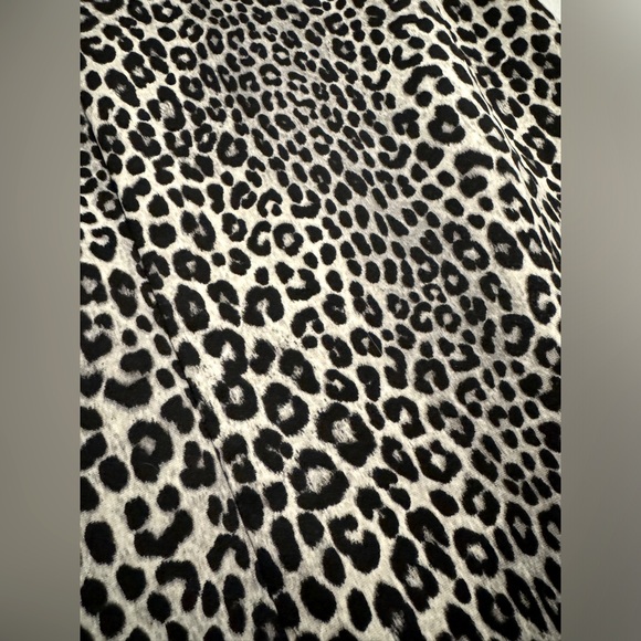 MICHAEL KORS FITTED LEOPARD PRINT ELEGANT MID SKIRT - Picture 5 of 6